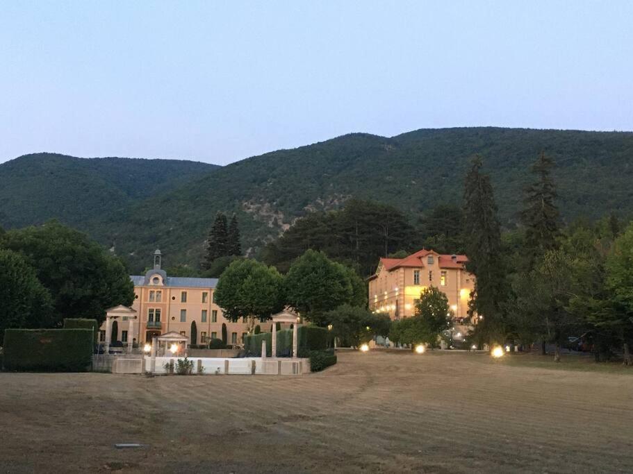 Apartmán La Vue Est Belle Montbrun-les-Bains Exteriér fotografie